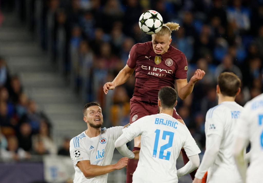  哈兰德戴帽曼城狂胜，刷新队史进球纪录  